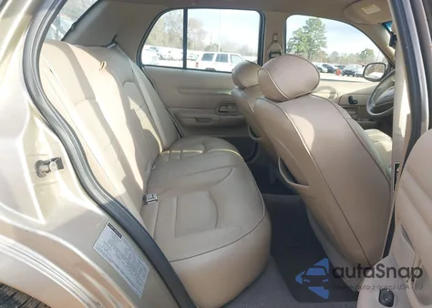 2000 Ford Crown Victoria Lx z USA, uszkodzony, nr VIN 2FAFP74W2YX155150